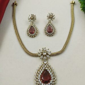 Diamond design necklace with earrings.