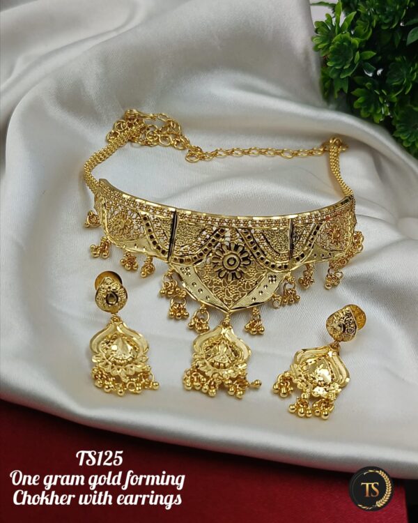 One gram gold forming choker with earrings 💖