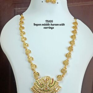 Impon Duck desig middle haram with earrings.