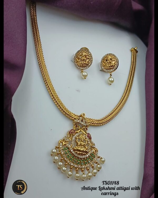 Beautiful Antique Lakshmi Attigai Set 🪙 - Image 2