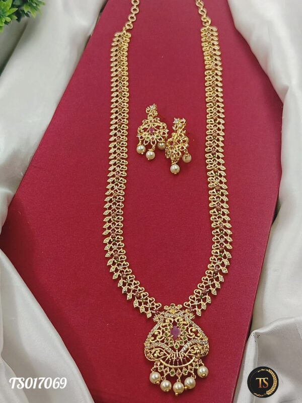 Ad haram With Earring