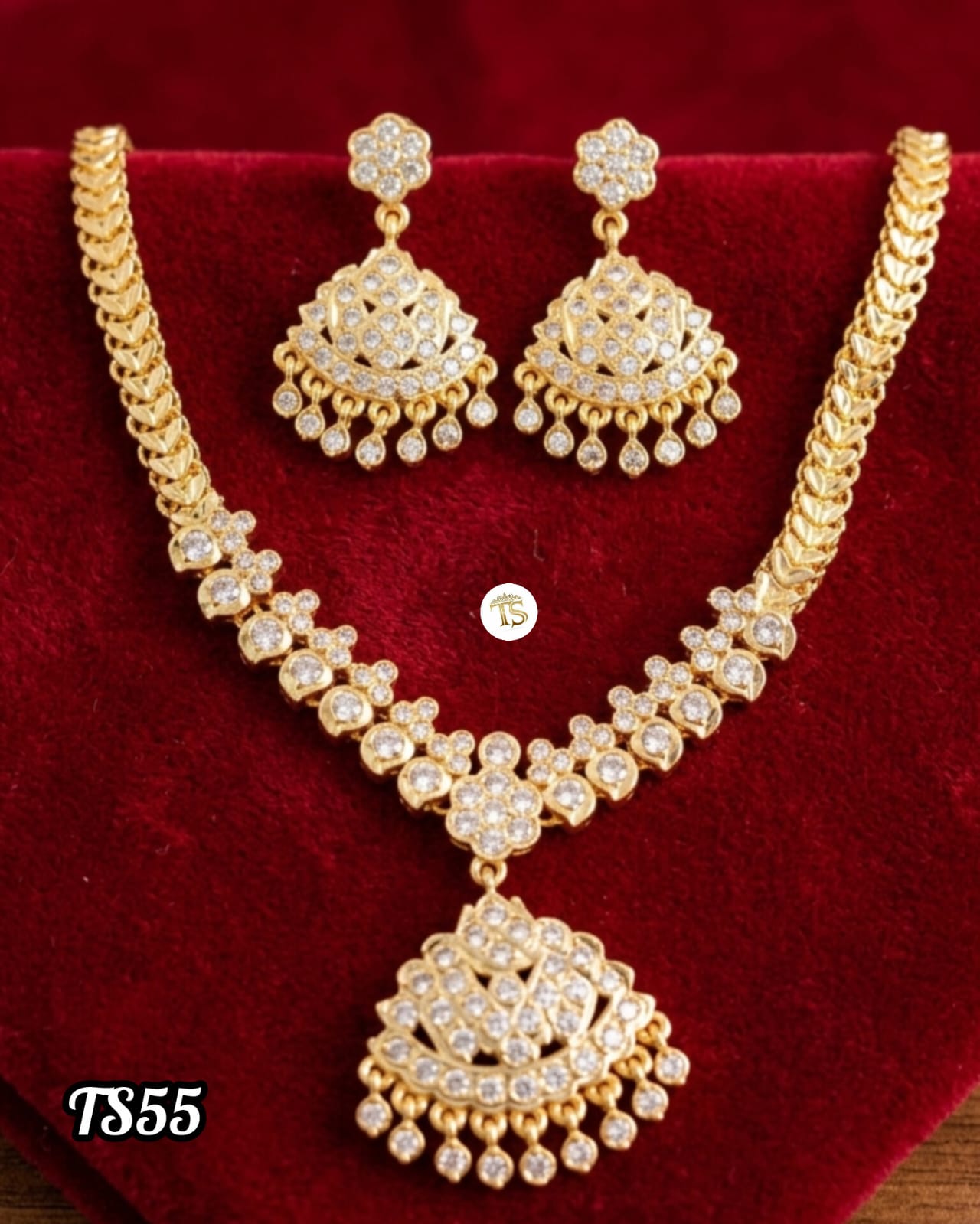 impon Necklace with earrings